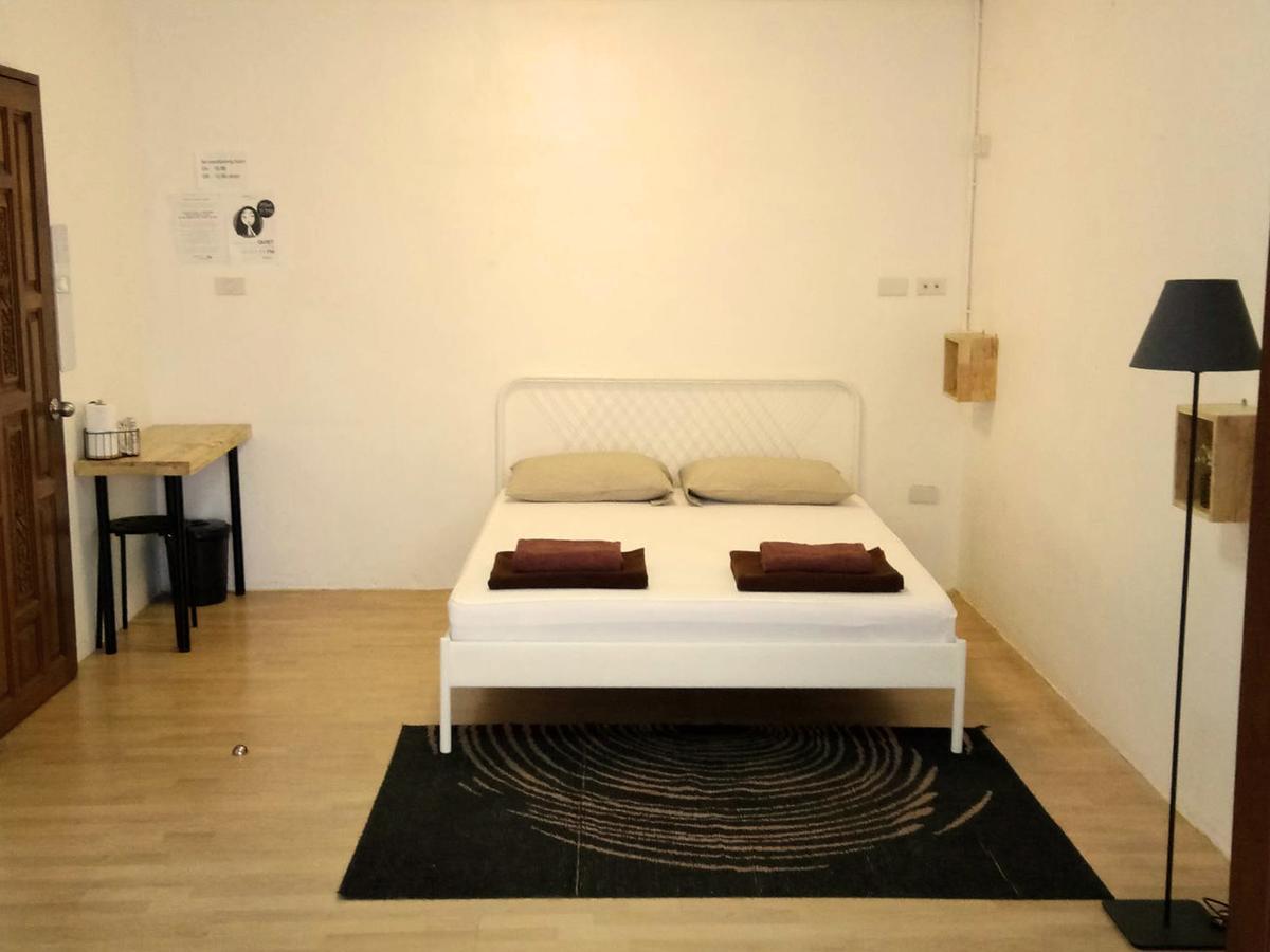 Once In Bangkok With Me Guesthouse Exterior photo