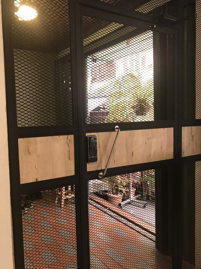 Once In Bangkok With Me Guesthouse Exterior photo